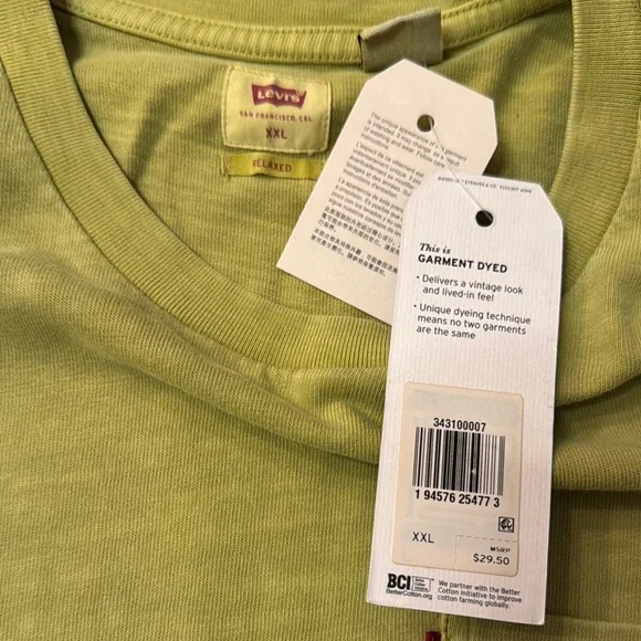 Levi's Men's Green pocket T-shirt - Picture 3 of 3